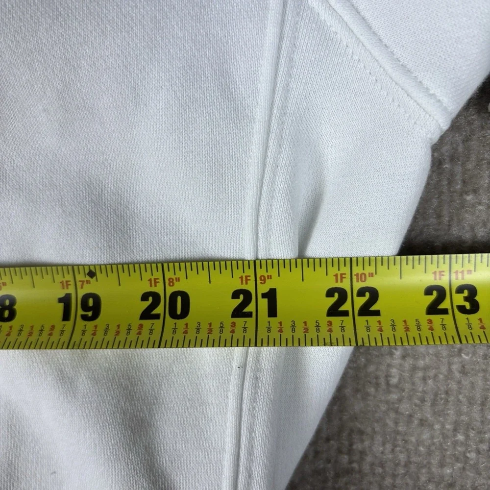 Nike Sportswear‎ Club Crewneck Sweatshirt Mens Medium White Embroidered Swoosh